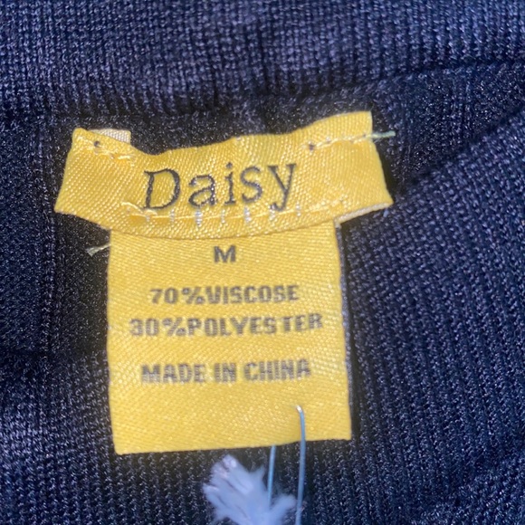 Sleeveless Crop Top and Leggings Set - Picture 4 of 5